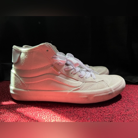 Vans Lizzie’s Shoes - Picture 2 of 11